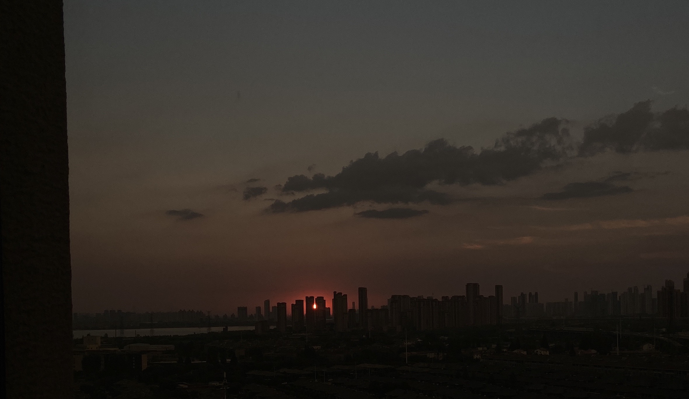 请输入图片描述